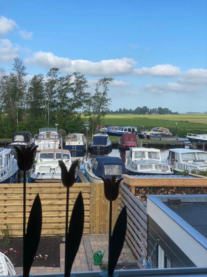 Huis Bij Het Water Met Sloepje Jutrijp Dış mekan fotoğraf