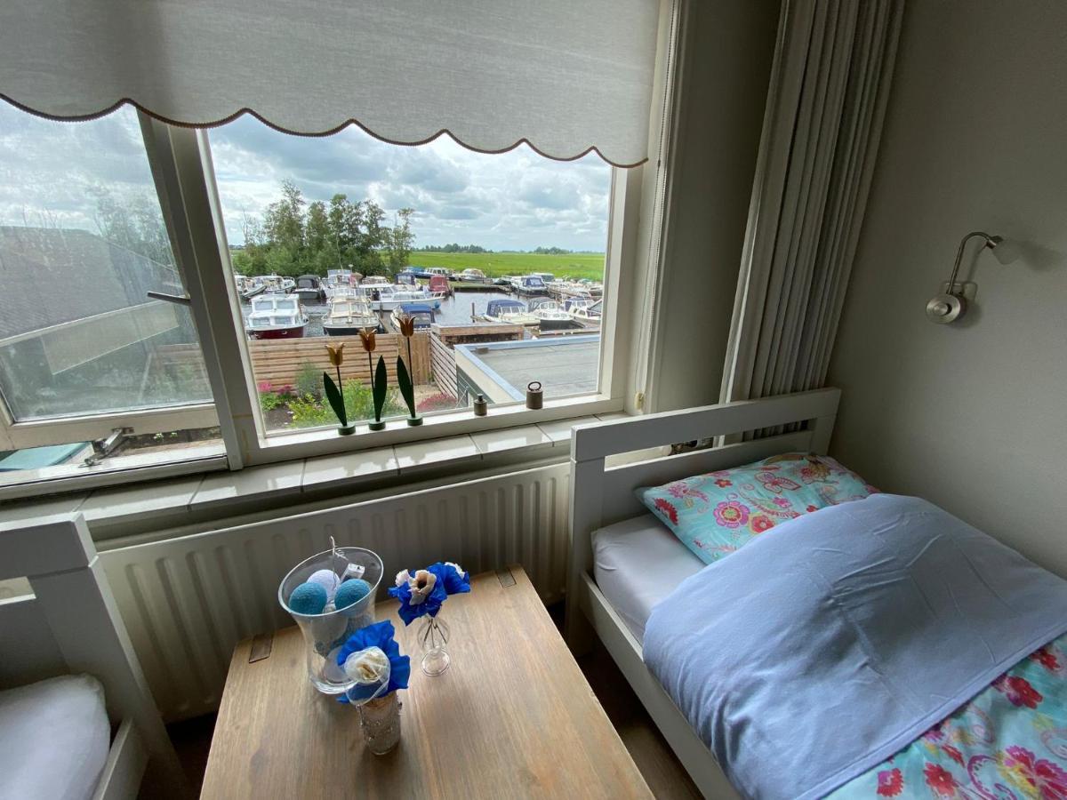 Huis Bij Het Water Met Sloepje Jutrijp Dış mekan fotoğraf