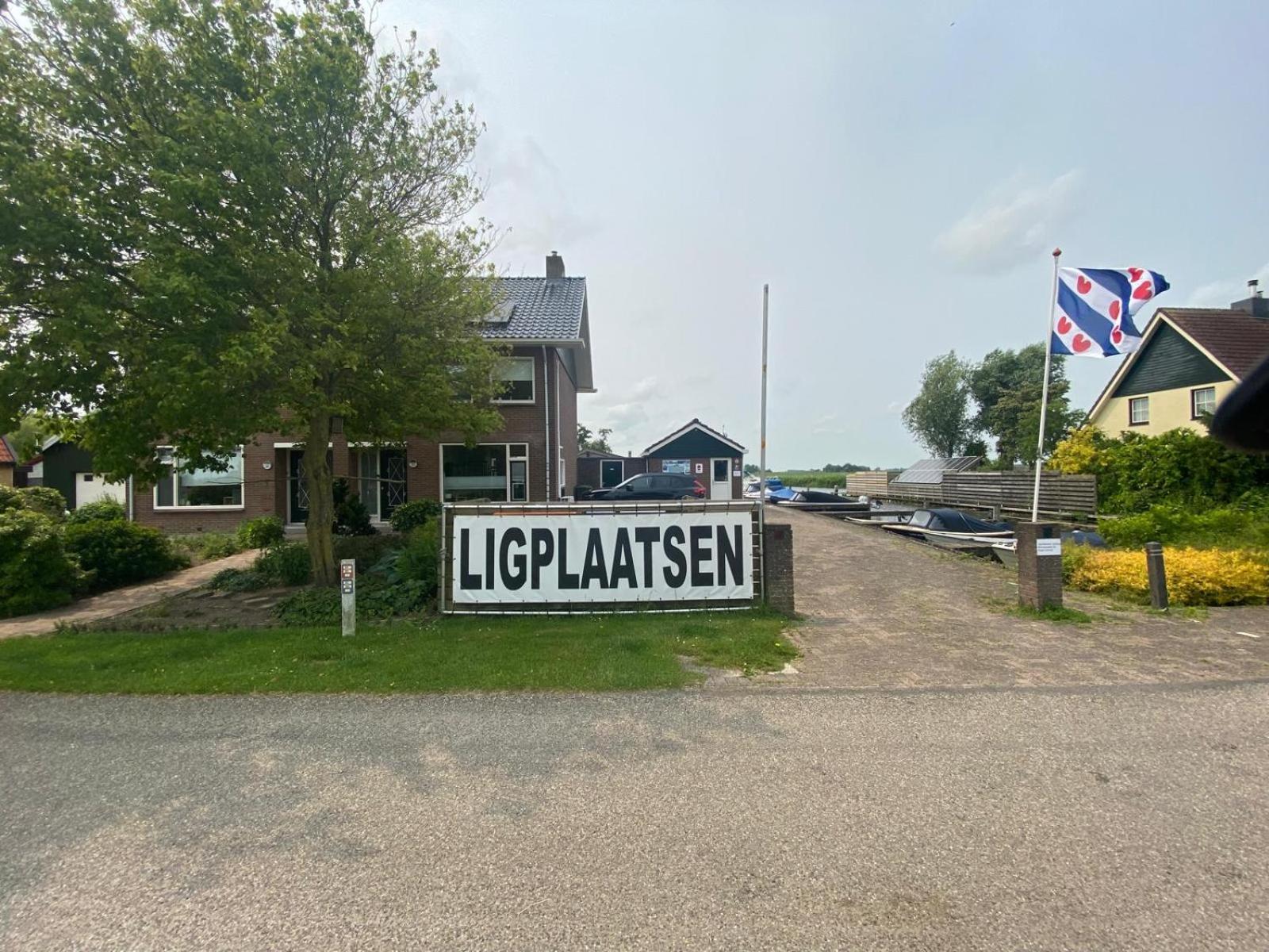Huis Bij Het Water Met Sloepje Jutrijp Dış mekan fotoğraf